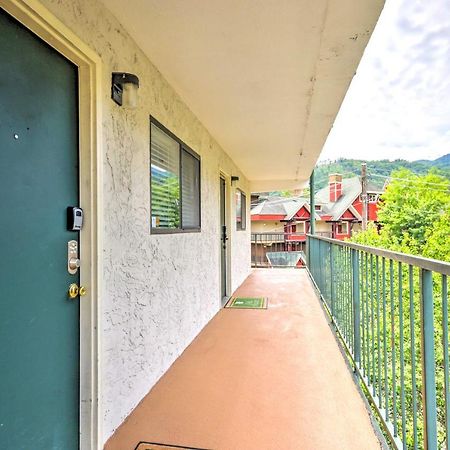 Condo With Balcony, Walk To Dtwn Gatlinburg Fun Zewnętrze zdjęcie